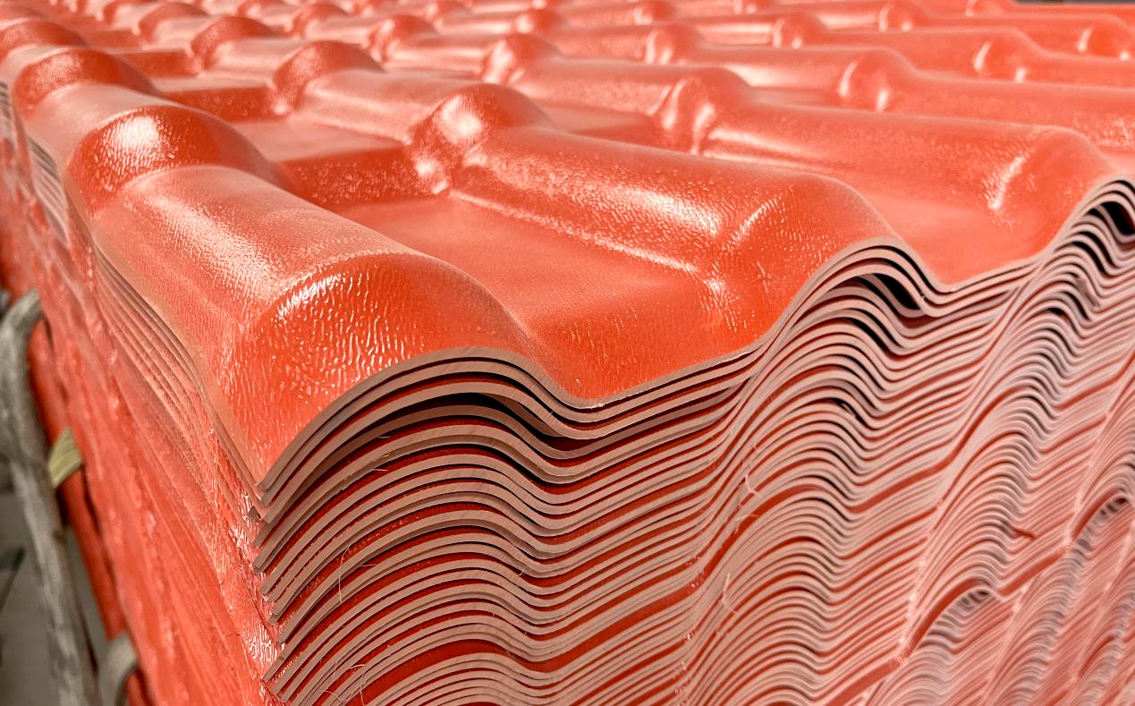 購(gòu)買合成樹脂瓦時(shí)，選擇經(jīng)營(yíng)模式為廠家直供，有什么巨大的優(yōu)勢(shì)呢