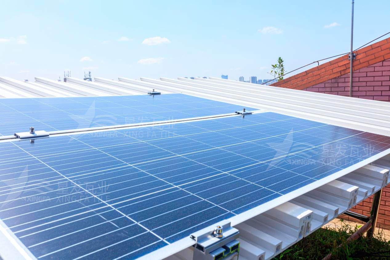 光伏屋面瓦生產(chǎn)廠家，究竟哪家品質(zhì)好，價(jià)格美麗呢？