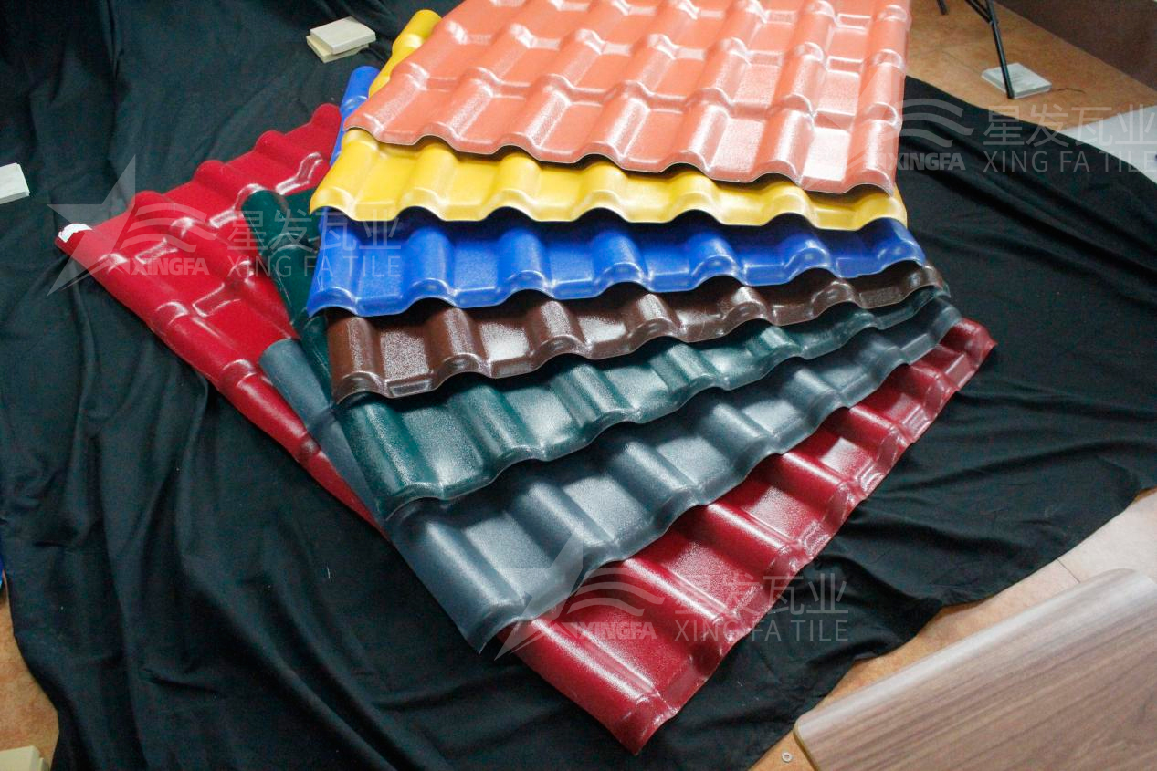 防腐屋面瓦廠家生產(chǎn)的樹脂瓦有哪3大必不可少的優(yōu)點？