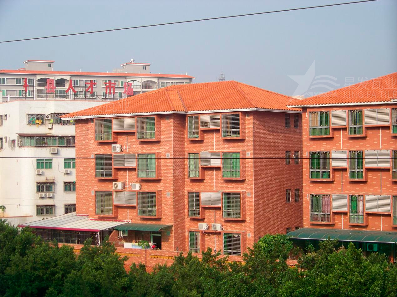 合成樹脂瓦要定期翻新維護嗎？逐漸取代彩鋼瓦，應(yīng)用越來越廣泛！