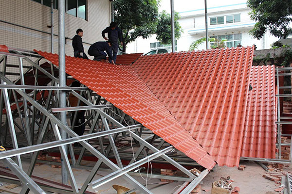 樹脂瓦具有哪些特性，是什么原因?qū)е聵渲弑粡V泛應(yīng)用呢